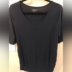 Woman’s maternity top